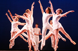 Sumin Ballet 'Schubert-Scherzo' piece, nytimes.com